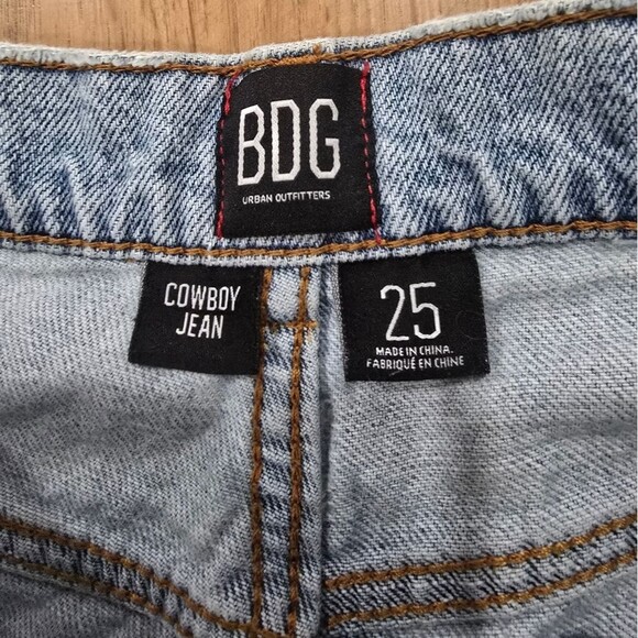 BDG UO Cowboy Jean in Printed Patchwork Stiff Straight Denim 100% Cotton - Picture 4 of 4